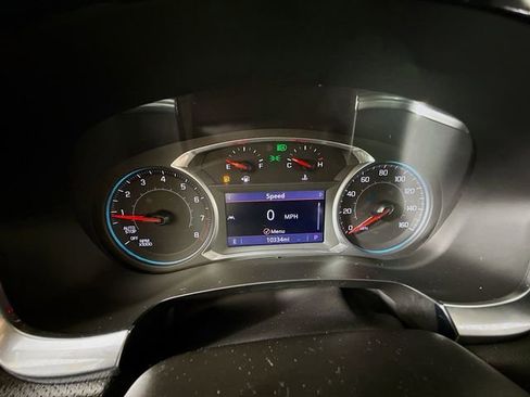 Used 2022 Chevrolet Traverse RS FWD image 17