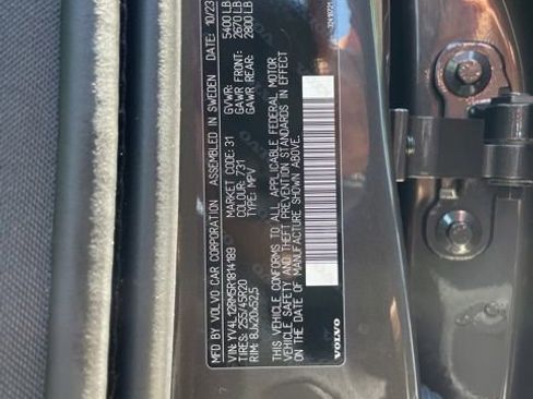 Certified 2024 Volvo XC60 B5 Ultimate AWD/4WD image 27