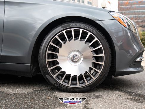 Used 2018 Mercedes-Benz S 560 4MATIC Sedan w/ Premium Package image 10