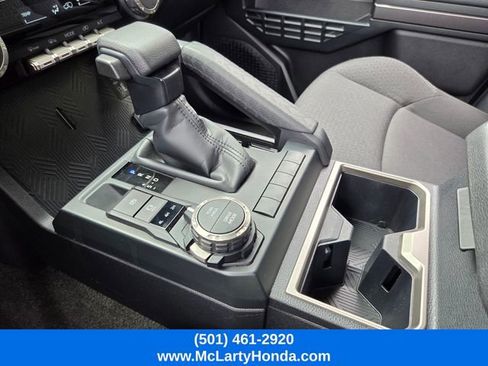 Used 2025 Toyota 4Runner SR5 AWD/4WD image 27