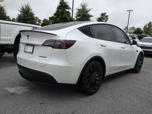 Used 2022 Tesla Model Y Performance AWD/4WD image 3