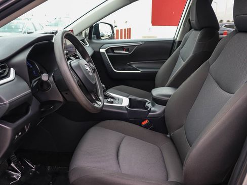 Certified 2025 Toyota RAV4 XLE AWD/4WD image 17