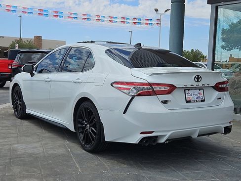 Used 2020 Toyota Camry XSE image 4