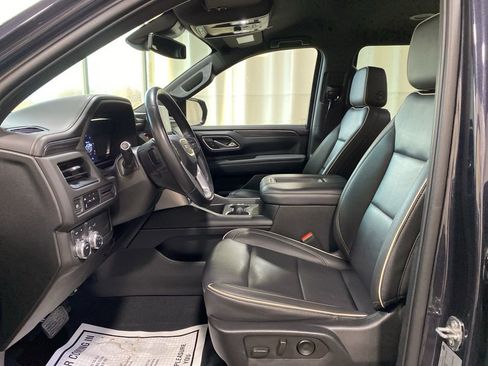 Used 2023 GMC Yukon XL SLT AWD/4WD image 19