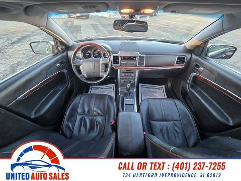 Used 2011 Lincoln MKZ image 14