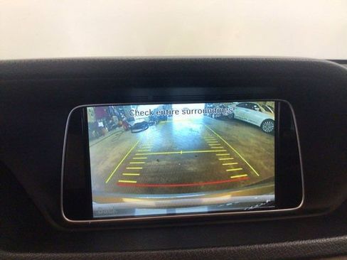 Used 2014 Mercedes-Benz E 350 4MATIC Sedan image 15