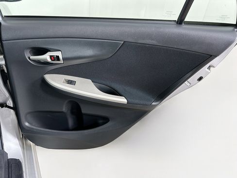 Used 2011 Toyota Corolla S image 28