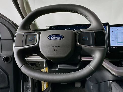 New 2026 Ford Expedition Active image 16