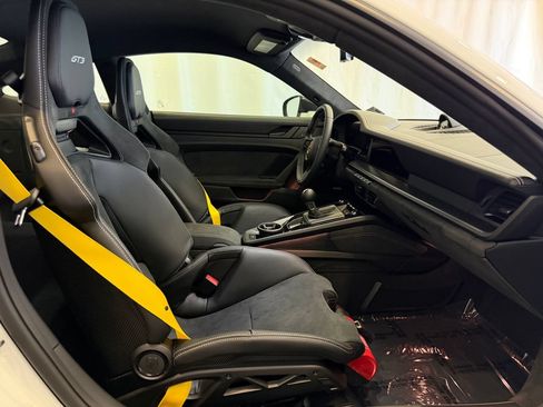 Certified 2026 Porsche 911 GT3 RWD image 17