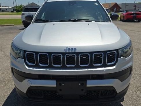 Used 2025 Jeep Compass Sport AWD/4WD image 10