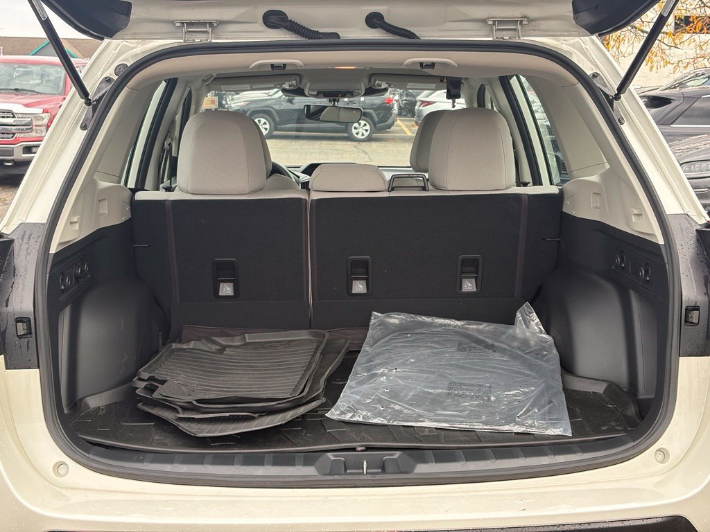 Used 2024 Subaru Forester AWD/4WD image 6