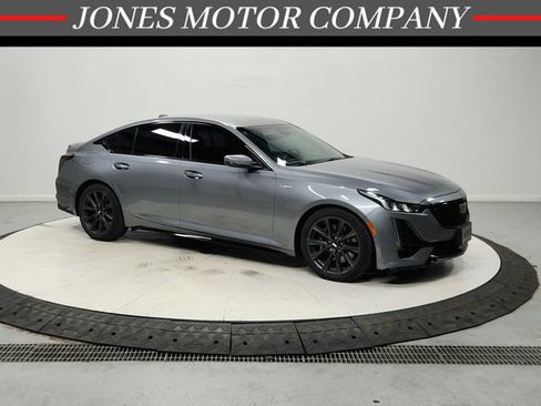 Used 2021 Cadillac CT5 V RWD image 1
