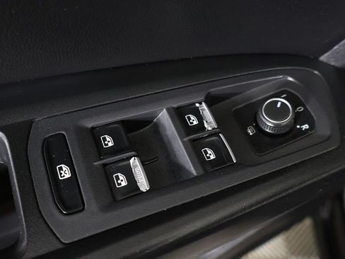 Used 2018 Volkswagen Atlas SE AWD/4WD image 41