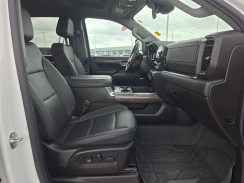 Used 2024 Chevrolet Silverado 2500 LTZ w/ LTZ Plus Package image 23