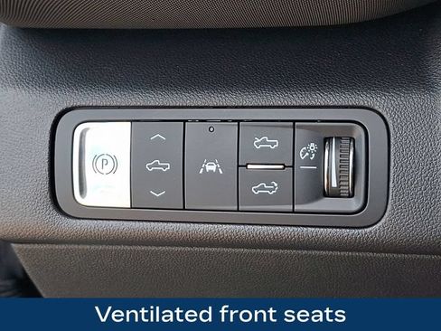 Used 2025 Chevrolet Silverado EV RST AWD/4WD image 9