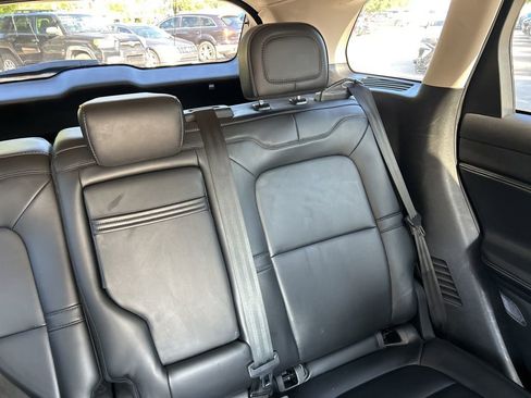 Used 2023 Lincoln Corsair Standard image 13