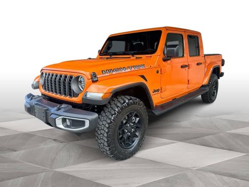 Used 2025 Jeep Gladiator Sport AWD/4WD image 1