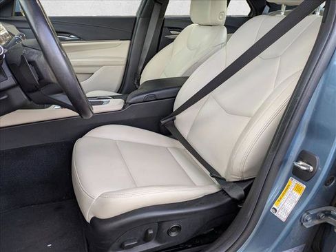 Used 2023 Cadillac CT4 Luxury image 12