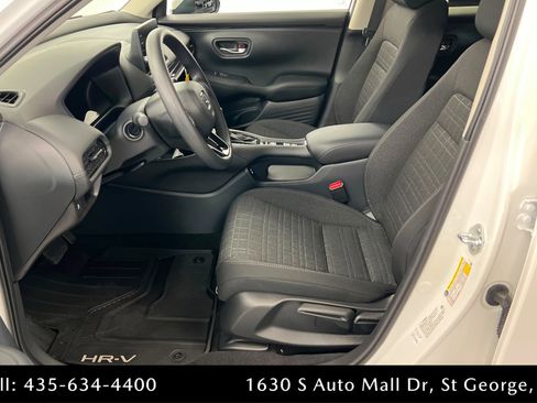 New 2026 Honda HR-V LX image 17
