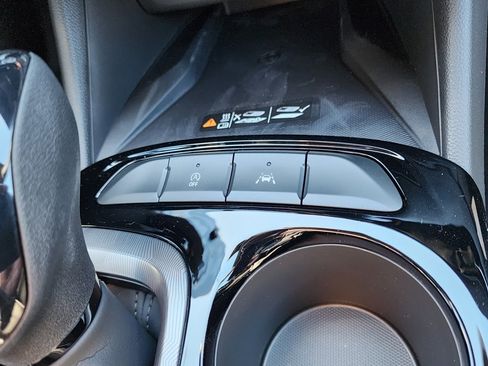 New 2026 Buick Envista Sport Touring image 29