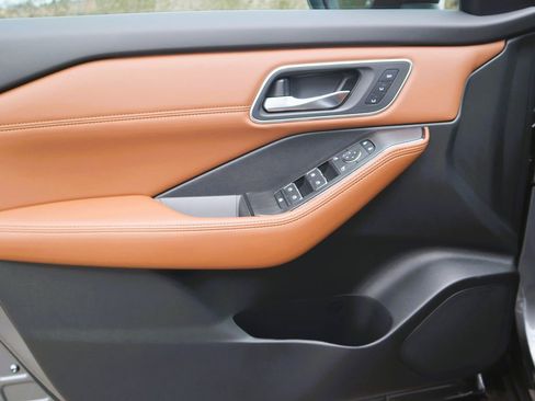 New 2026 Nissan Rogue Platinum w/ Platinum Premium Package image 19