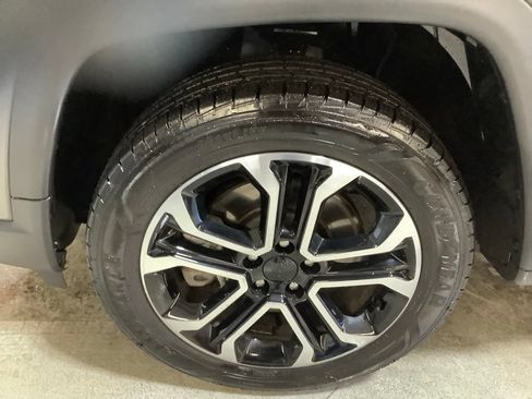Used 2023 Jeep Compass Limited AWD/4WD image 10
