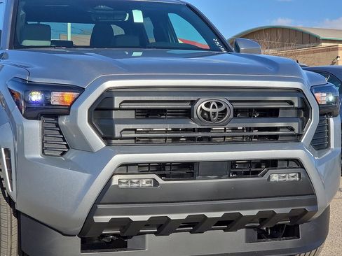 New 2026 Toyota Tacoma SR5 image 9