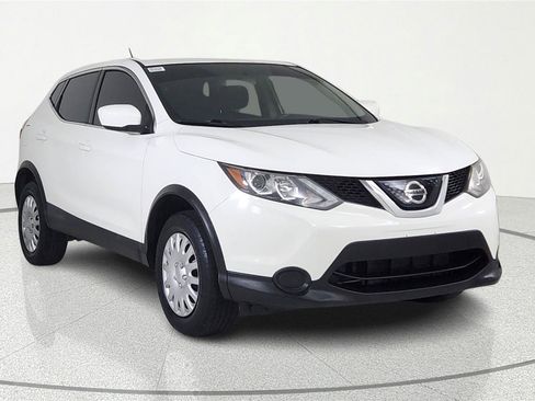 Used 2018 Nissan Rogue Sport S image 1