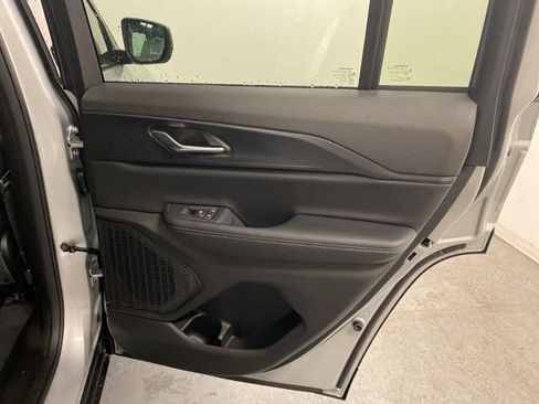 Used 2025 Jeep Grand Cherokee Laredo X w/ Luxury Tech Group I image 25