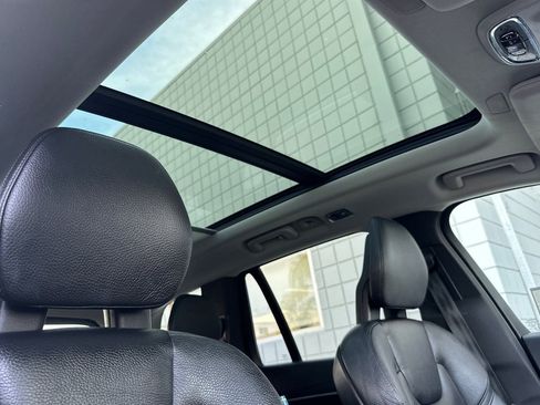 Used 2020 Volvo XC90 T6 Momentum image 18