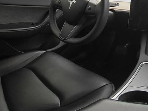 Used 2021 Tesla Model Y Long Range AWD/4WD image 23