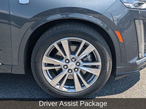 Used 2023 Cadillac XT6 Premium Luxury w/ Technology Package image 10