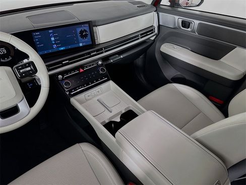 Used 2025 Hyundai Santa Fe SEL image 23
