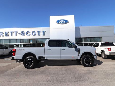 New 2026 Ford F350 Platinum w/ Platinum Plus Package image 17