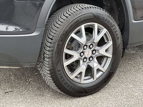 Used 2020 GMC Acadia SLT image 31