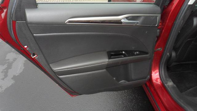Used 2013 Ford Fusion SE FWD image 11