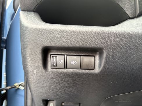 Used 2023 Toyota RAV4 AWD Hybrid image 16