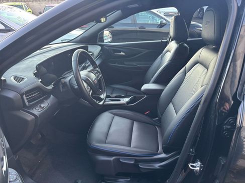 Used 2025 Buick Envista Sport Touring image 27