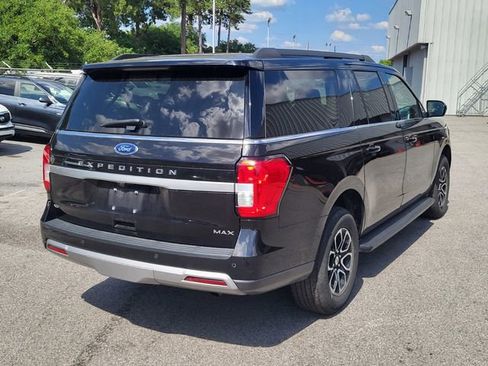 Used 2024 Ford Expedition Max XLT RWD image 2