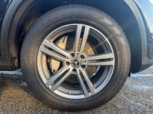 Certified 2022 Mercedes-Benz GLC 300 4MATIC w/ Premium Package Lite image 9