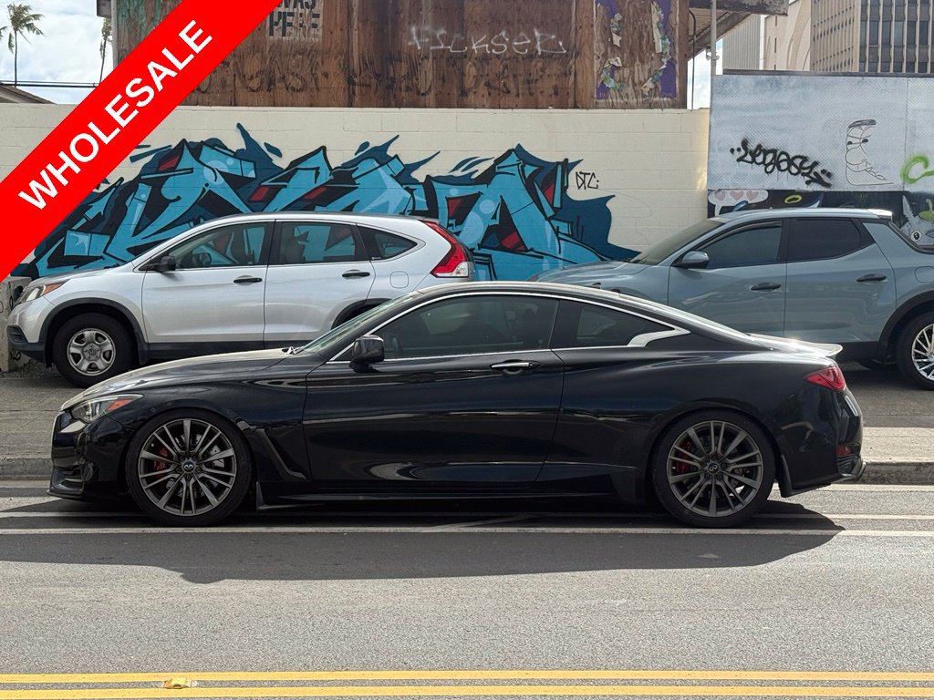 Used 2017 INFINITI Q60 Red Sport 400 RWD image 2