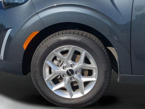 Used 2024 Kia Soul LX w/ Option Group 015 FWD image 25