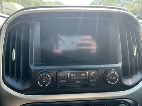 Used 2015 Chevrolet Colorado LT RWD image 21