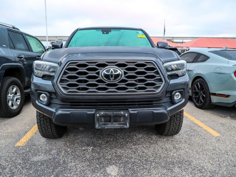 Used 2023 Toyota Tacoma TRD Off-Road image 4