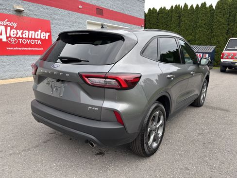 Used 2025 Ford Escape ST-Line Select AWD/4WD image 3
