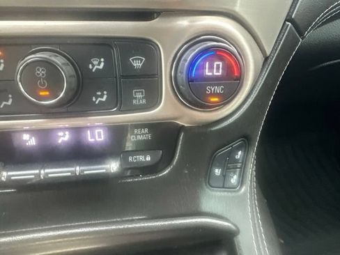 Used 2019 GMC Yukon XL Denali w/ Denali Ultimate Package AWD/4WD image 30