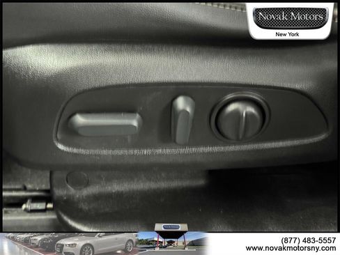 Used 2023 Chevrolet Traverse Premier image 8