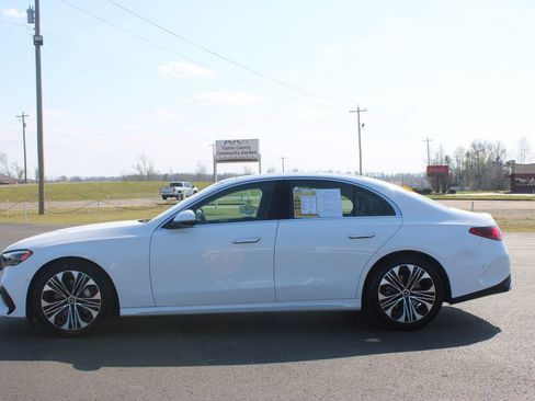 Used 2025 Mercedes-Benz E 350 Sedan image 6