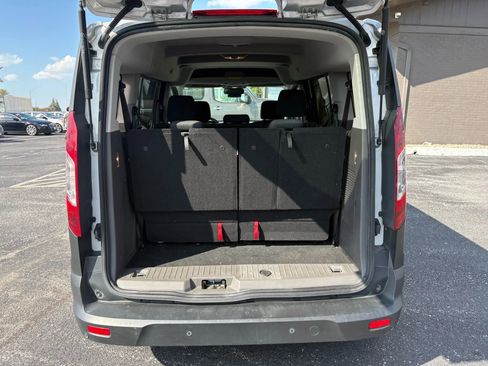 Used 2020 Ford Transit Connect XL image 9
