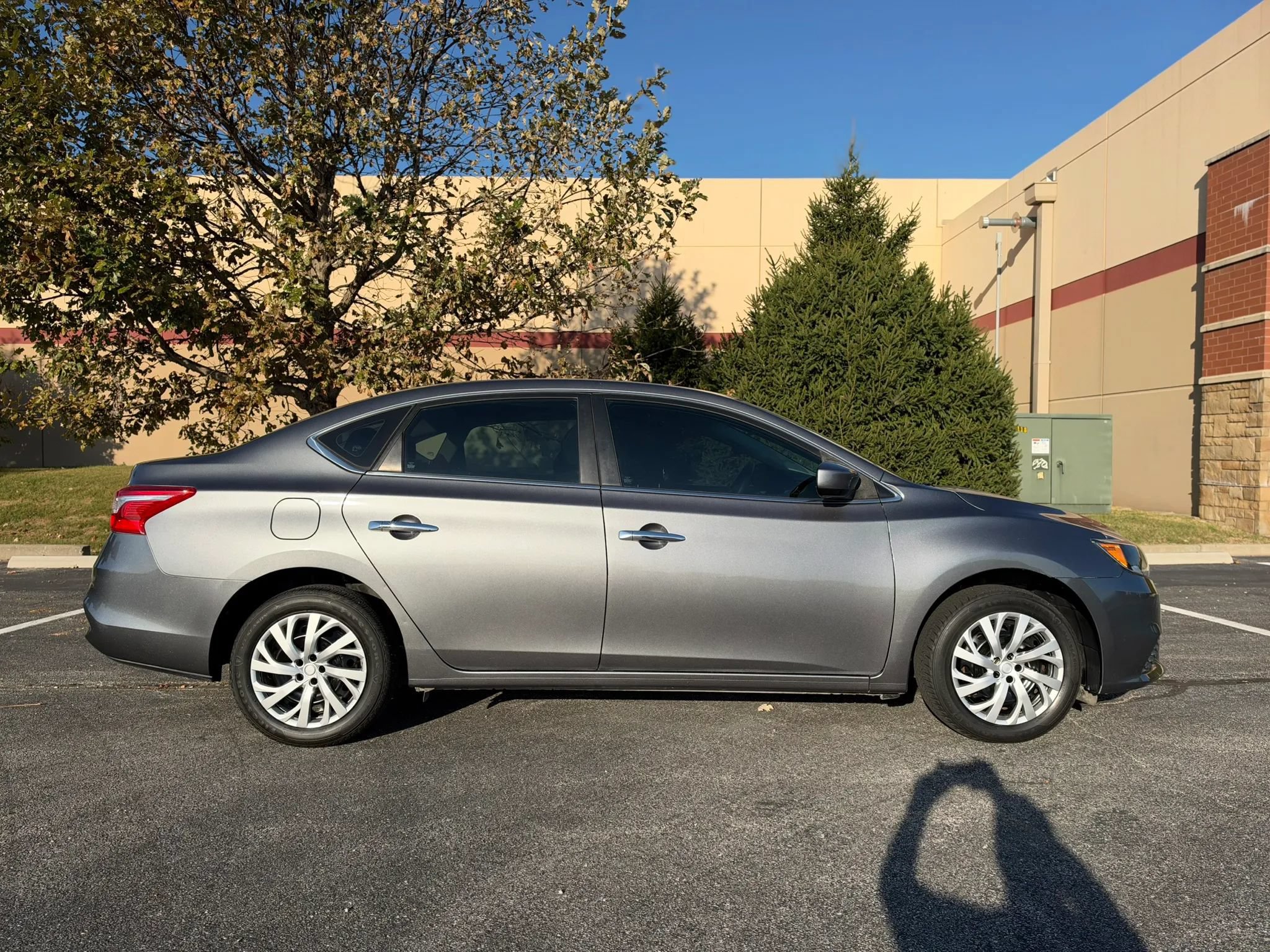 Used 2017 Nissan Sentra S FWD image 7